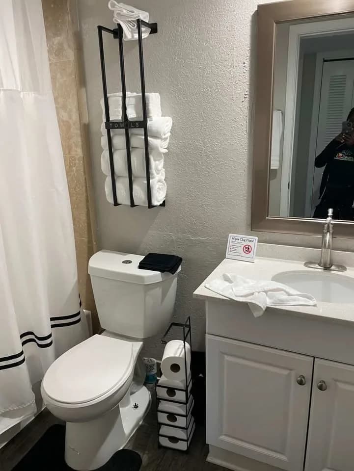 Clean vanity in guest-ready Jacksonville rental bathroom