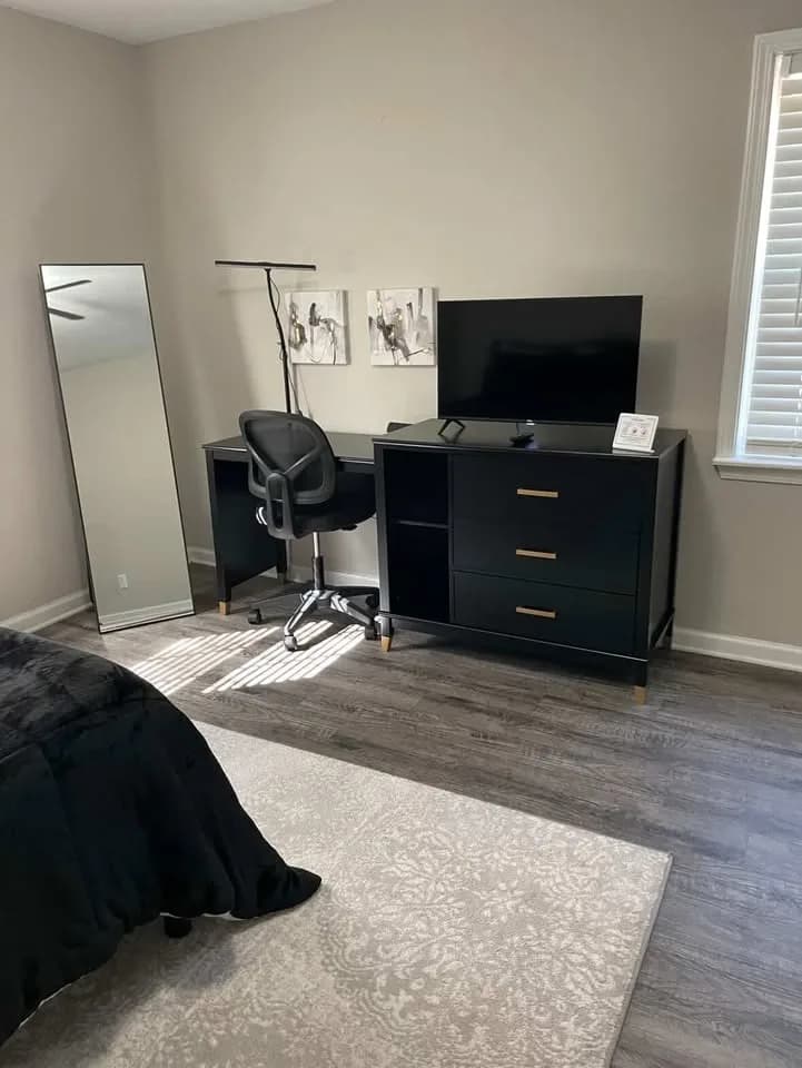 Clean Airbnb bedroom
