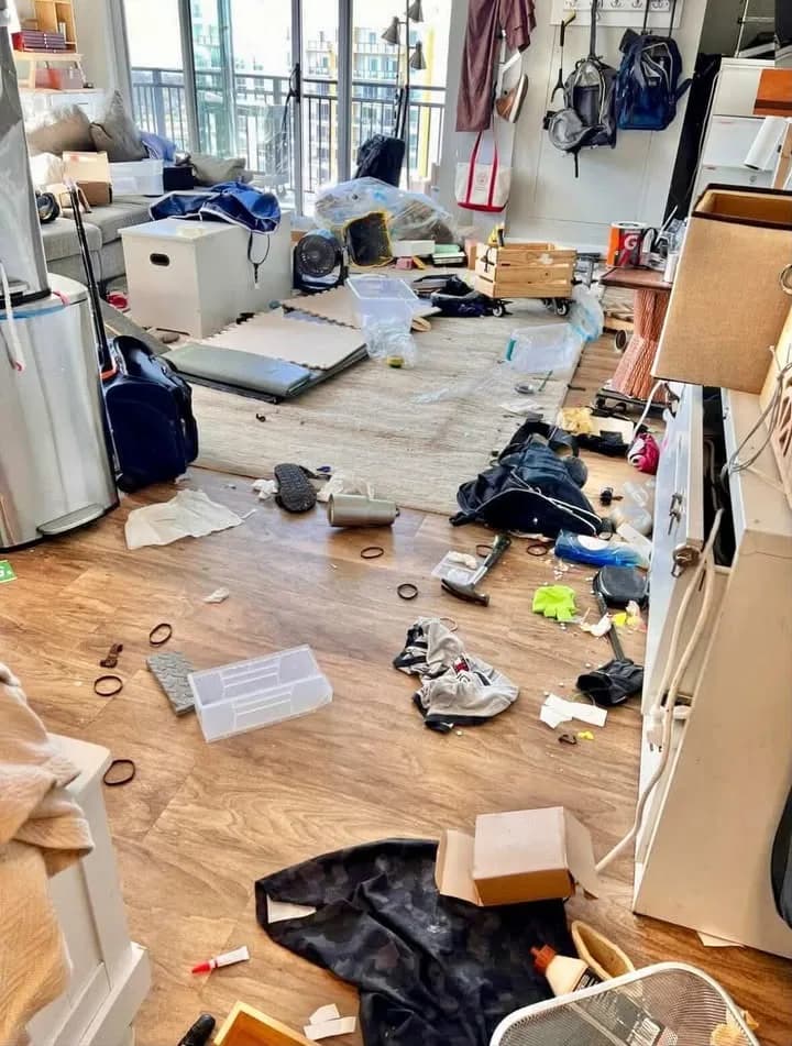 Apartment before cleanout Jacksonville FL